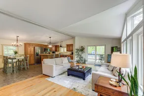 Walk to River: Loudonville Retreat w/ Hot Tub! - Innvendig