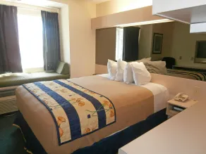 America's Best Value Inn & Suites-McDonough - Room