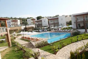 Dibek Homes Villa & Hotel - Basseng