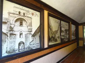 Nuestras Raíces Hotel - Museo - Restaurante - Entrée intérieure