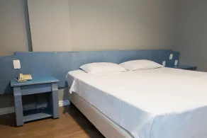 Master Express Alberto Bins - 200 metros do Hospital Santa Casa - Room