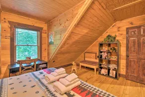 Rural Dallas Gem w/ Hot Tub, Sauna + Fire Pit! - Værelse