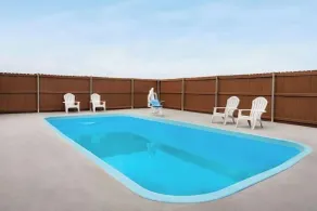 Super 8 by Wyndham Gainesville TX - Piscine