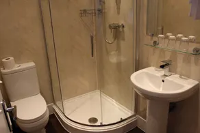 Lindum Lodge - Bathroom
