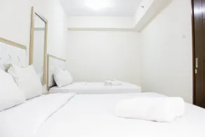 Fancy Designed 2BR at Gateway Ahmad Yani Cicadas Apartment By Travelio - Zimmer