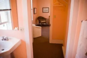 Fountain Point - Bathroom