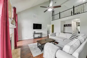 6 Mi to Dtwn! Family Home w/ Pool in Carrollton - Interior