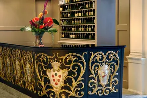 Sina Villa Medici, Autograph Collection - Reception