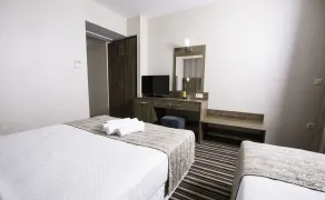 Ergin Hotel - Quarto