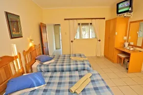 Schuetzenhaus Guesthouse - Zimmer