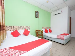 OYO 850 Gold Star Hotel - Chambre