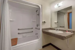 Super 8 by Wyndham Hill City/Mt Rushmore/ Area - Salle de bain
