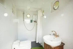 Orchard View Shepherds Hut - Baño