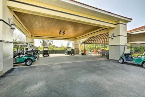 Upscale Unit in Private Golf Resort w/ Pool! - Interiör