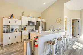 Deck & Steinhatchee River Views: Family Getaway - Interior