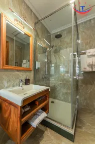Vietnam Taste Hotel Quy Nhon - Beachfront - Bathroom