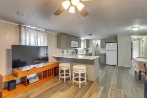 Elloree Vacation Rental ~ 7 Mi to Lake Marion! - Innvendig