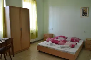 JR's House - Room