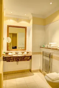 The Keadeen Hotel - Baño