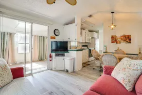 Snowbird Escape w/ Pools! 6 Mi to Dtwn Sarasota - Innenbereich
