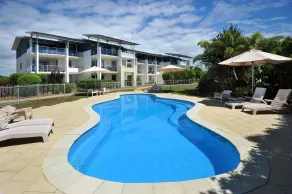 Pacific Marina Apartments - Pool