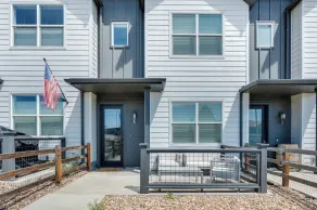 Sleek, Modern Denver Area Gem in Planned Community - Interior