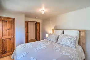 Wine Country Escape w/ Hot Tub in River Pines! - Interiör