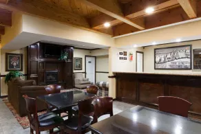 Super 8 by Wyndham Sallisaw - Lobby