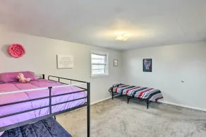 Cozy Milwaukee Home: 3 Mi to Whitefish Bay! - Intérieur