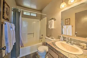 Family Cabin w/ Game Room Near Hiking + Skiing! - Interiør