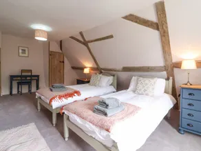 South Grange House - Sleep 16 - Værelse