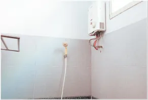 RedDoorz near Bojonegoro Train Station - Bathroom