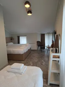 Enza Suites - Værelse