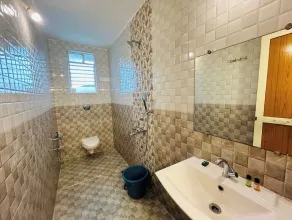 Dacha Arambol - Bathroom