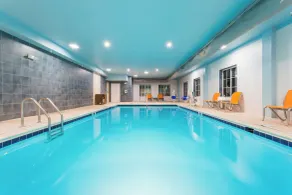 Holiday Inn Express and Suites - Petersburg - Fort Lee by IHG - Piscina