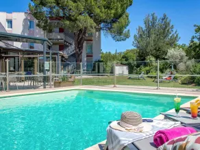 ibis Salon de Provence - Piscina