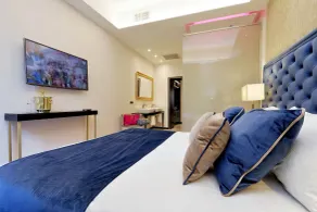 Spanish Diamond Luxury Suites & Jacuzzi - Værelse