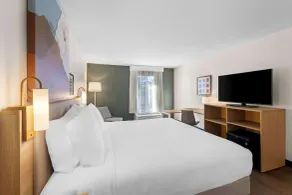 Spark by Hilton Calhoun - Room