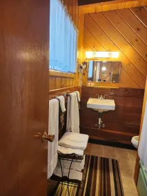 Toiyabe Motel - Bathroom