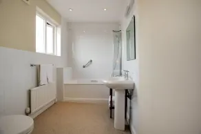 The Rose and Crown Hotel - Bathroom