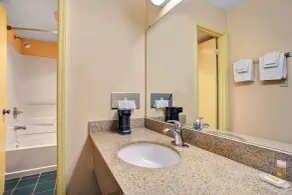 Days Inn by Wyndham Elizabeth City - Salle de bain