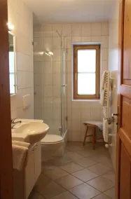 Menkenhof - Bathroom