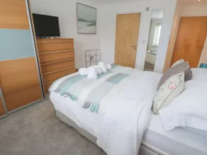 9 Headland Point - Rom