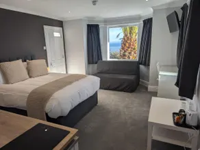 Fieldhead Hotel - Room