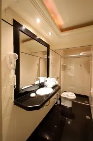 Vicenza Apart Hotel - Bathroom
