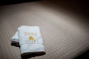 Pines Hotel - Chambre