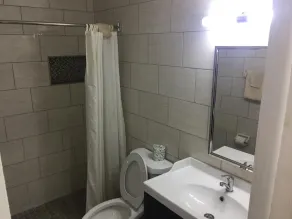 Flamingo Inn - Bathroom