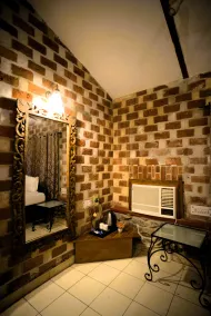 The Mannat Farms - Room