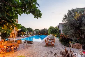 Luna Begonvil Tas Evler - Pool