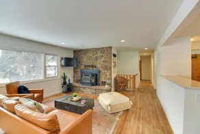 6 Mi to Staunton State Park: Conifer Home w/ Deck - Interiör